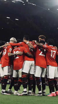 <i class="tbold">manchester united</i> secure Champions League spot