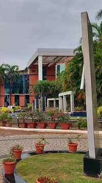 Rank 7. Hans Raj College