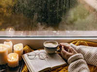 ​Monsoon mix: Tune into THESE Malayalam <i class="tbold">song</i>s as you enjoy the rain with a cup of coffee!