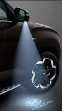Hyundai Alcazar's <i class="tbold">puddle</i> lamps