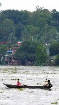 Rise in water level of the Brahmaputra river in Assam witnessed following incessant rain​