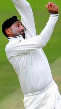 ​<i class="tbold">harbhajan</i> Singh (India): 27 runs