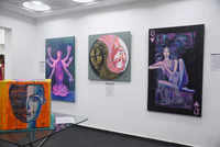 Check out our latest images of <i class="tbold">solo show</i>