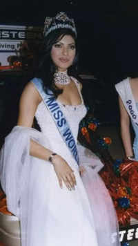 Fifth <i class="tbold">miss world</i> from India