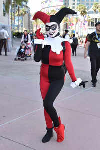 See the latest photos of <i class="tbold">harley quinn</i>