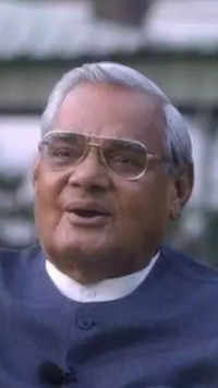​​Sonia Gandhi moved a no-confidence motion against the <i class="tbold">vajpayee government</i>​
