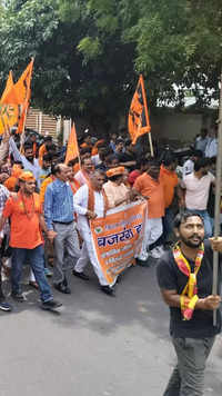 ​Bajrang Dal, <i class="tbold">vhp</i> activists protest against Haryana violence