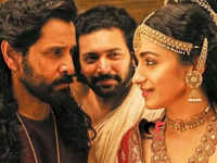 Chiyaan Vikram looks remarkable in this UNSEEN picture from 'Ponniyin  Selvan