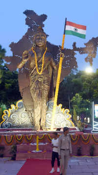 Delhi LG, CM Kejriwal inaugurate Shaheedi Park covering Indian history