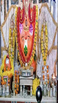 Trinetra Ganesh Temple <i class="tbold">ranthambore</i>.