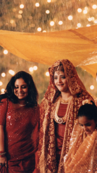 <i class="tbold">monsoon wedding</i> (2001)