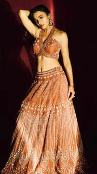 Kaveri <i class="tbold">priyam</i>’s top 15 elegant ethnic looks