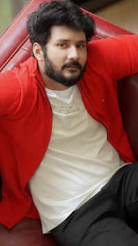 ​Television actor and Bigg Boss Tamil 7 fame Vishnu Vijay's dapper looks ​