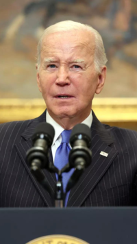 US President Joe Biden speaks with <i class="tbold">benjamin netanyahu</i>​