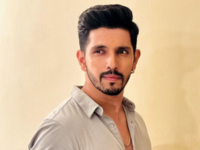 ​<i class="tbold">kanwar</i> Dhillon to play lead in Shashi Sumeet's next
