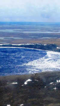 Pingualuit Impact Crater, <i class="tbold">quebec</i>