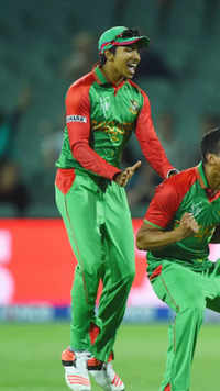 <i class="tbold">soumya</i> Sarkar (Bangladesh, 2015): 4 catches vs Scotland