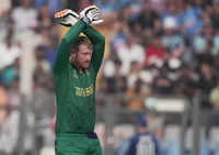 South Africa batters overwhelm England