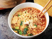Shinchan - Ramen <i class="tbold">noodles</i>