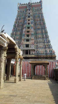 Srivilliputhur <i class="tbold">andal</i> Temple