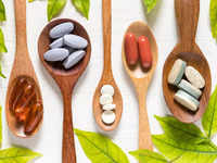 <i class="tbold">vitamin d</i> supplements