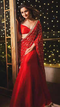 Alia Bhatt looks ‘Patakha’ as she sets the Diwali night on <i class="tbold">fire</i> in a red lehenga
