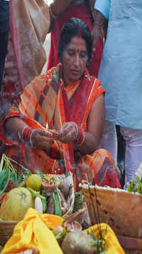 When is <i class="tbold">chhath</i> Puja in 2023?