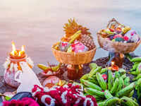 ​​Foods <i class="tbold">offer</i>ed to Lord Surya on Chhath Puja​