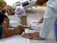 ​Polling agent dies of suspected <i class="tbold">cardiac arrest</i>