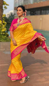 <i class="tbold">kranti</i> Redkar's yellow Paithani saree is perfect for all ocassions