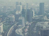 ​Who is vulnerable to health impacts of <i class="tbold">air</i> pollution?