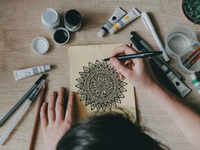 ​How does Art therapy help – Helps people express