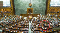 ​Two man jumped into the <i class="tbold">lawmaker</i>s' seating area​