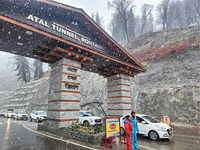 ​The <i class="tbold">atal tunnel</i>, an engineering marvel in the Himalayas