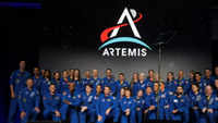 Nasa's Artemis II mission: Manned lunar flyby