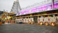 ​Tirumala temple adorned for <i class="tbold">new year's eve</i>
