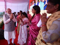 ​Shobana graces PM Modi’s <i class="tbold">event</i> in Thrissur