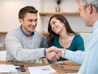 ​​10 pro tips to keep in mind while meeting your partner’s parents for the first time. Use this​