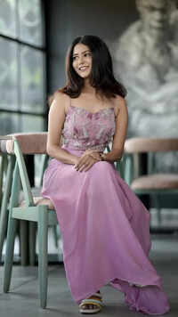 Juhi Rustagi: Movies, Photos, Videos, News, Biography & Birthday ...