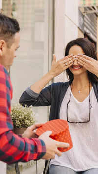 10 things to keep in mind while going on a <i class="tbold">blind date</i>