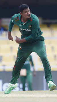 Nasum Ahmed - 34 runs against Ryan Burl (<i class="tbold">harar</i>e, 2022)
