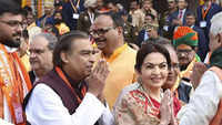 Reliance Industries chairman and MD Mukesh Ambani with <i class="tbold">family</i>