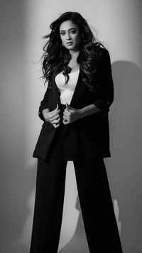 Times when Deepika Padukone rocked power dressing in pant suits