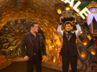 ​Bigg Boss 17 Grand Finale: From Salman Khan roasting Anurag Dobhal to Abhishek Kumar and Samarth Jurel <i class="tbold">burying the hatchet</i>; Highlights from the finale