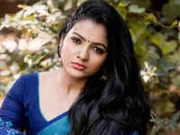 ​​<i class="tbold">vj</i> Chithra​