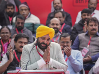 'Holding protest instead of preparing budget', <i class="tbold">bhagwant mann</i> says