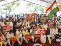 <i class="tbold">Karnataka Congress</i> demanded Centre to set right losses