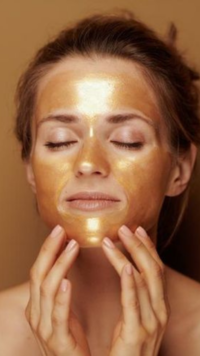 Benefits of using <i class="tbold">beauty product</i>s which contain gold dust