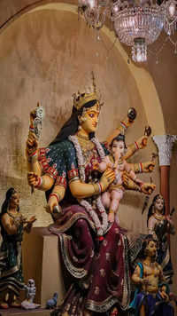 ​5 Powerful Mantras To Chant During Gupt <i class="tbold">Navratri</i>​