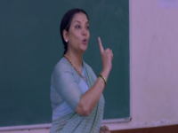 ​Dr. Vidya Sawant and her students (Chalk N Duster, 2016)​